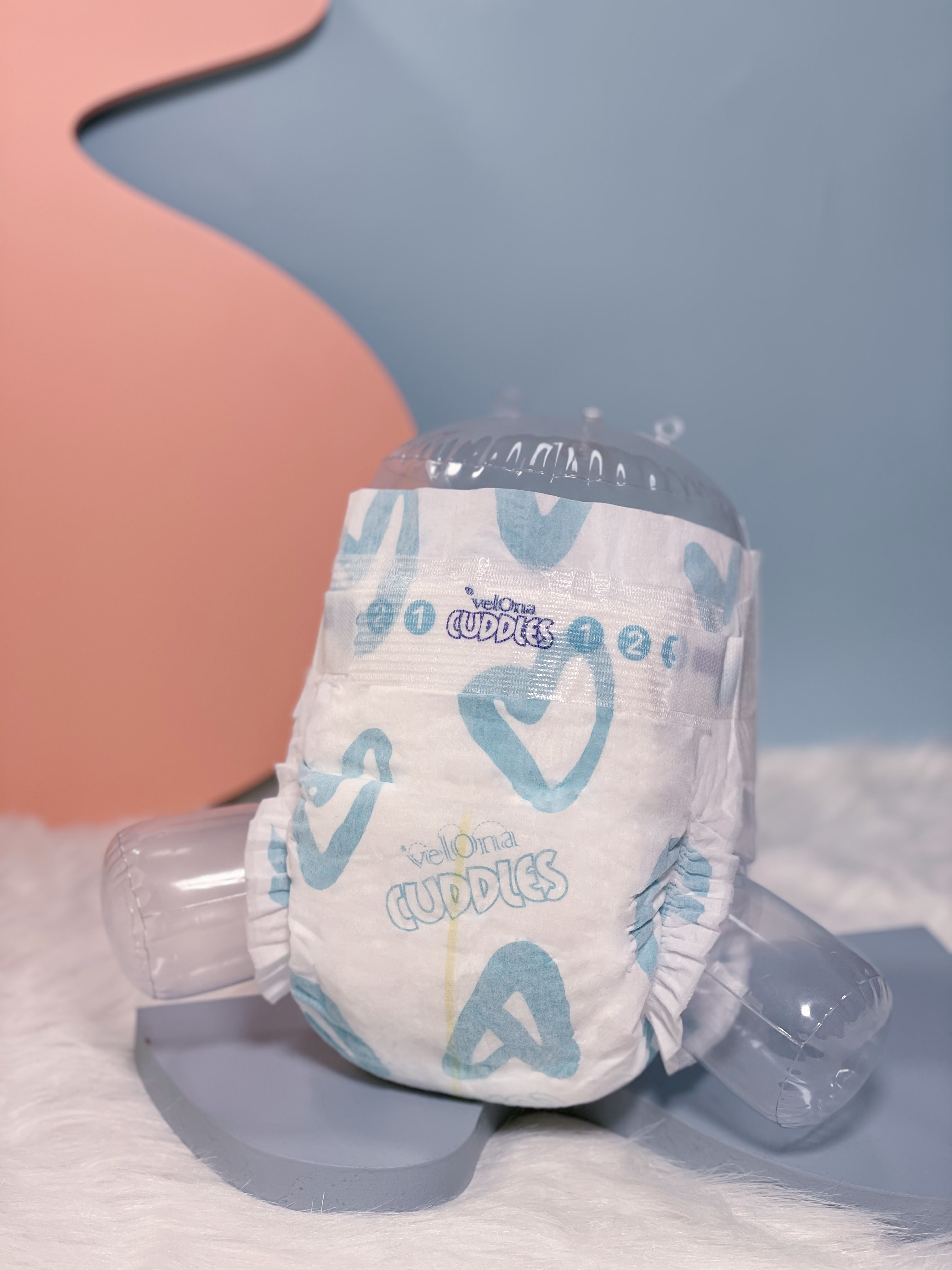 besuper cuddles baby diaper