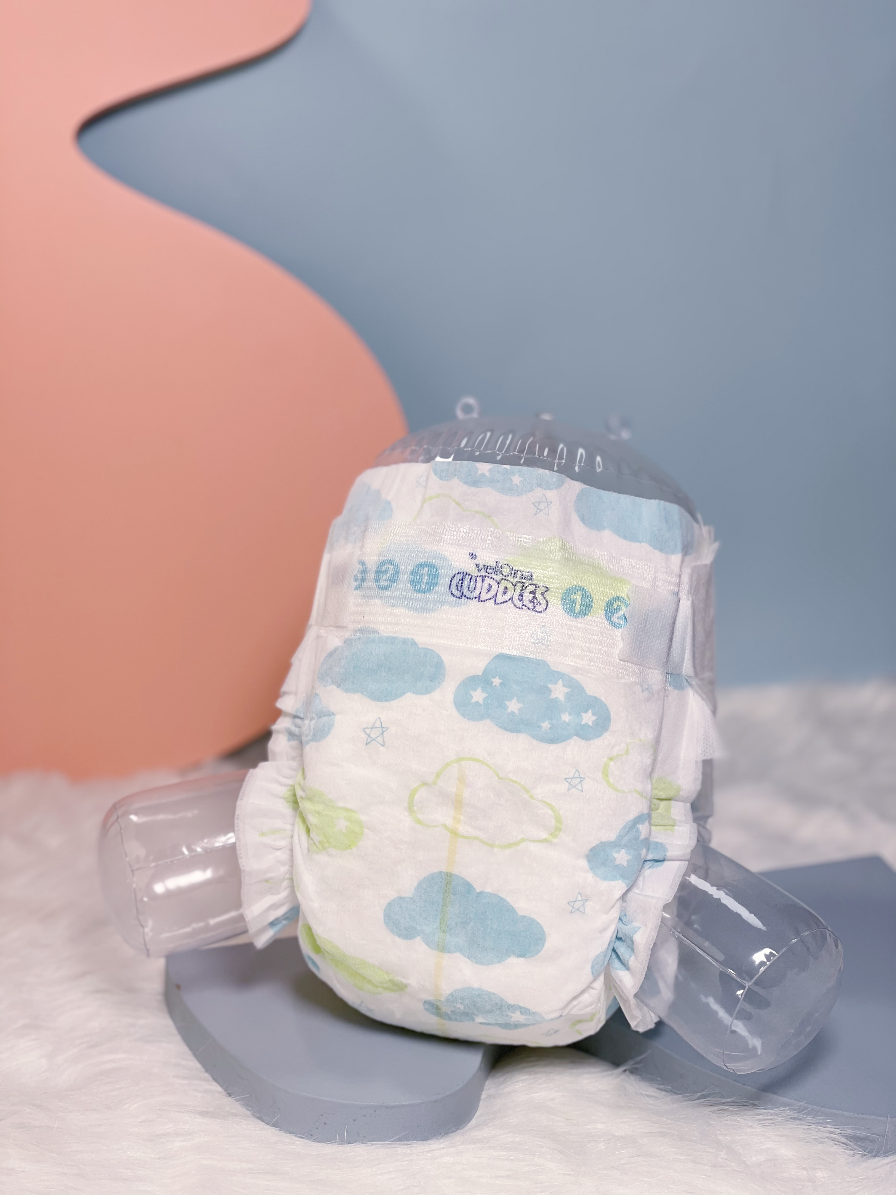 besuper cuddles baby diaper